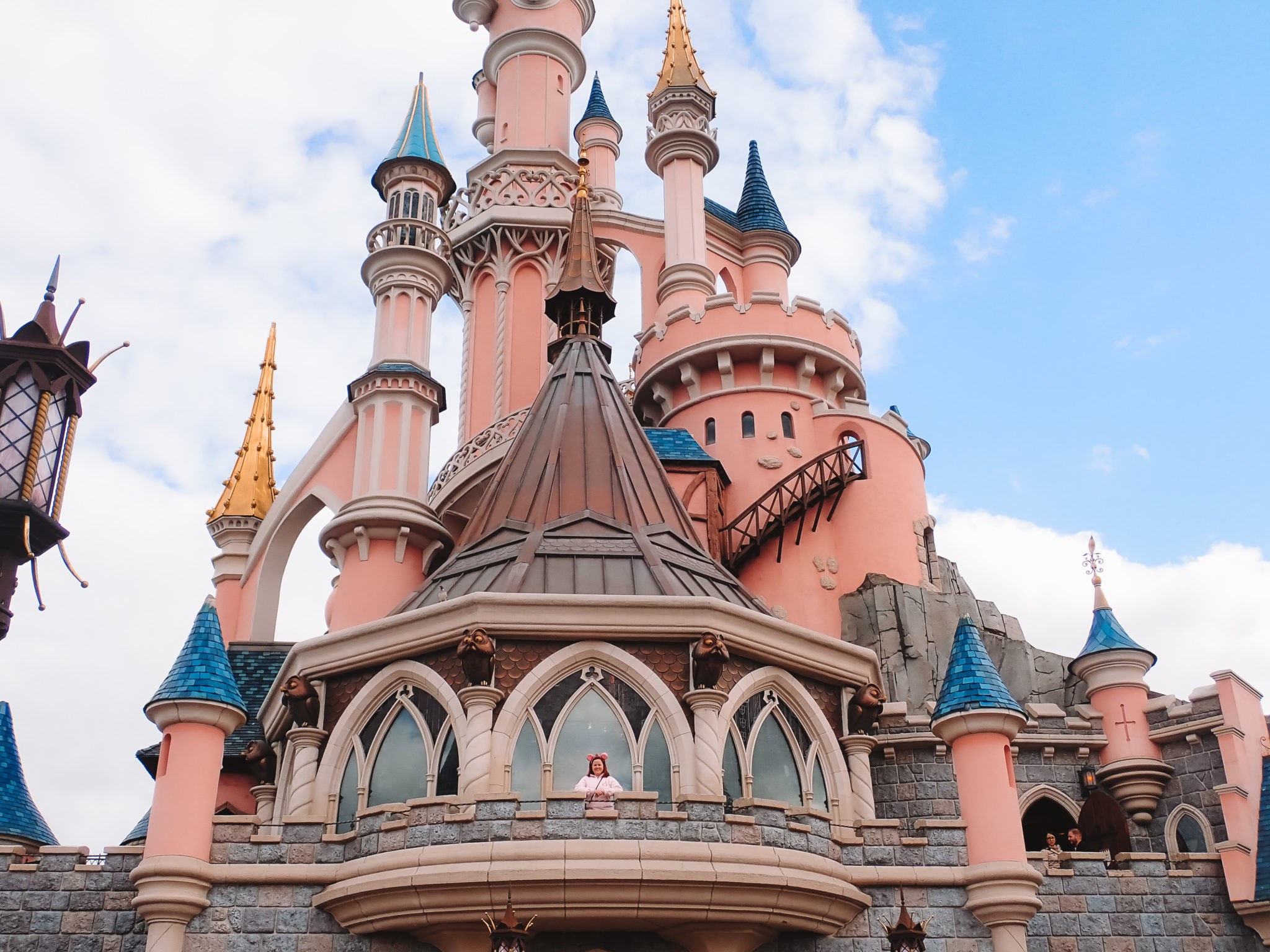 Disneyland Paris Travel Guide - Annie Fairfax